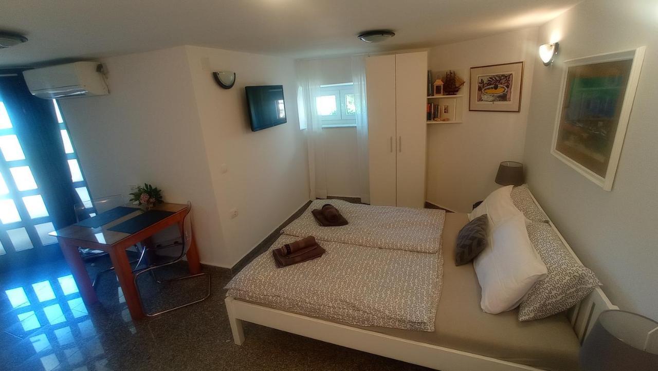 Apartments Lodra プーラ エクステリア 写真