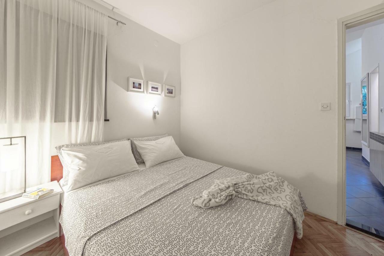 Apartments Lodra プーラ エクステリア 写真