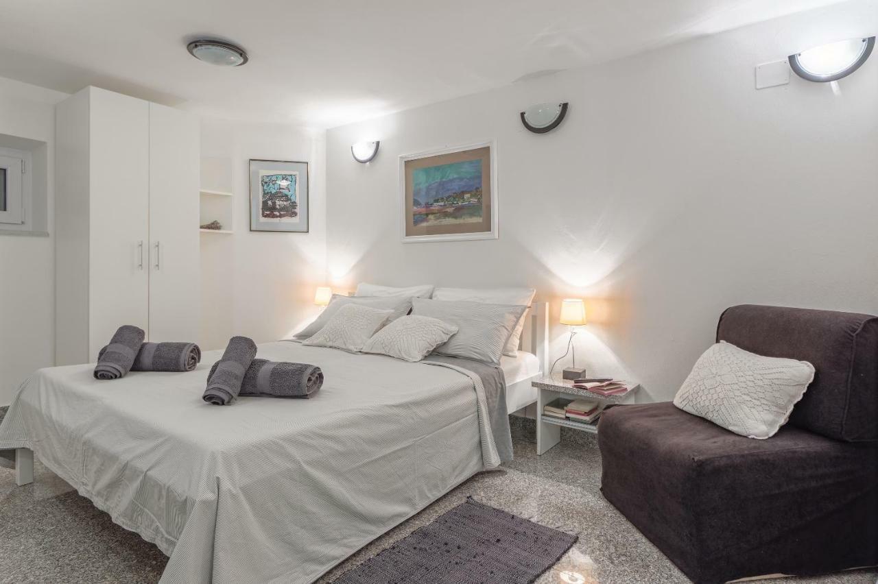 Apartments Lodra プーラ エクステリア 写真
