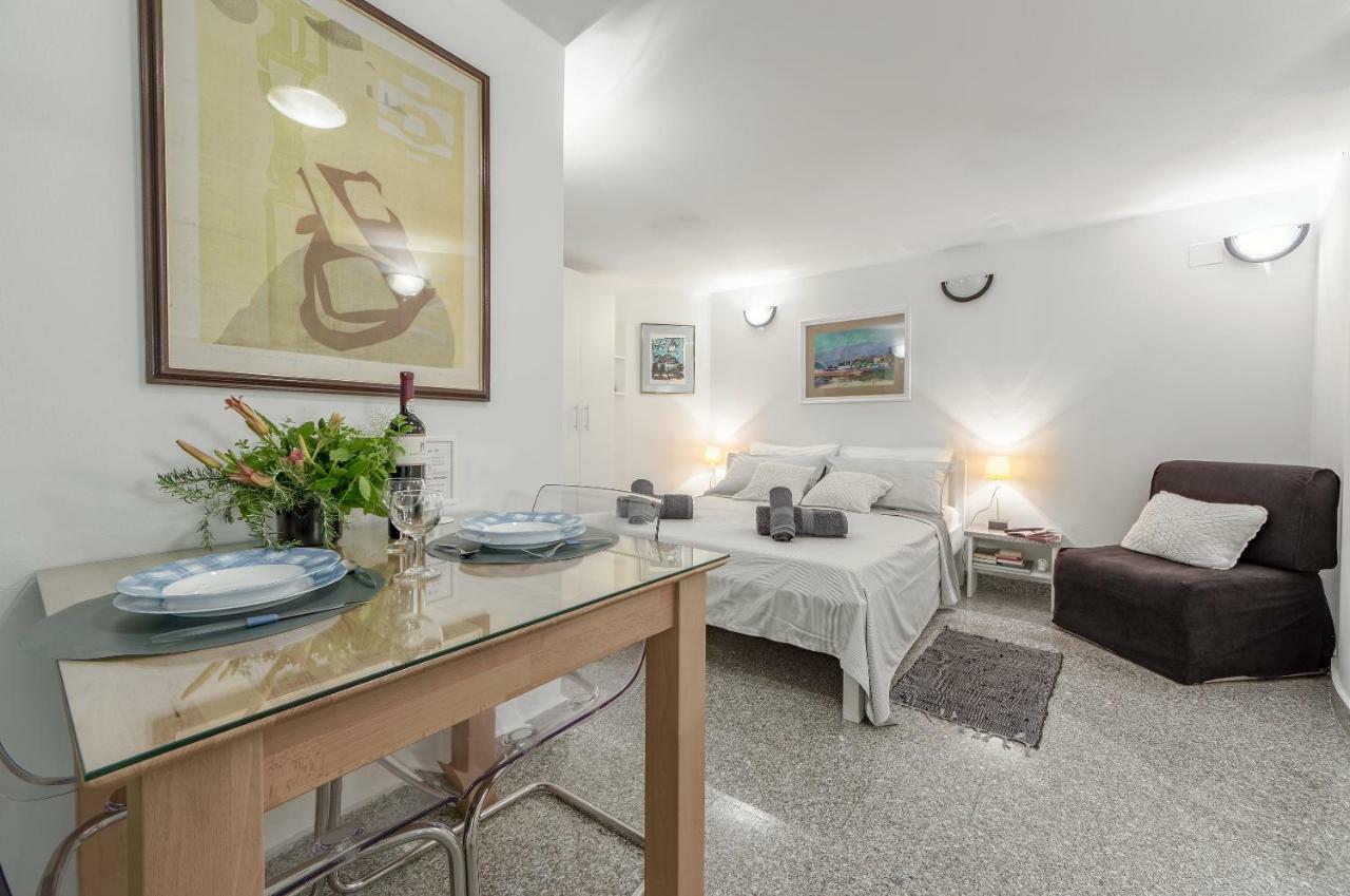 Apartments Lodra プーラ エクステリア 写真
