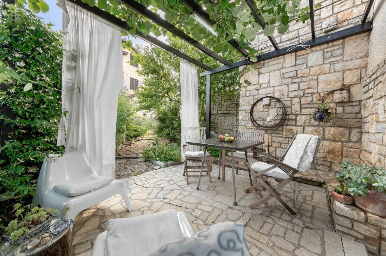 Apartments Lodra プーラ エクステリア 写真